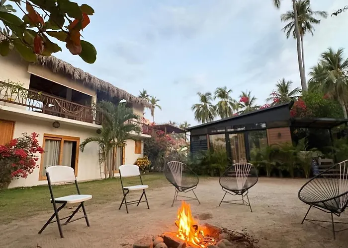 Tres Palmas In Saladita #2 Apartamento Zihuatanejo