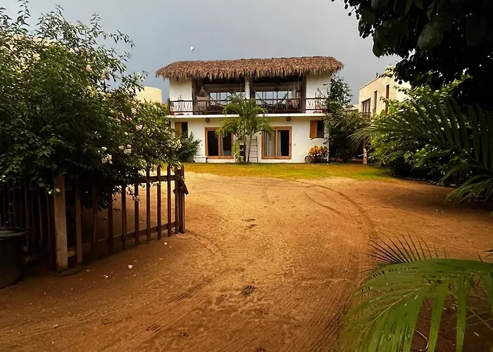 Tres Palmas In Saladita #2 Apartamento *