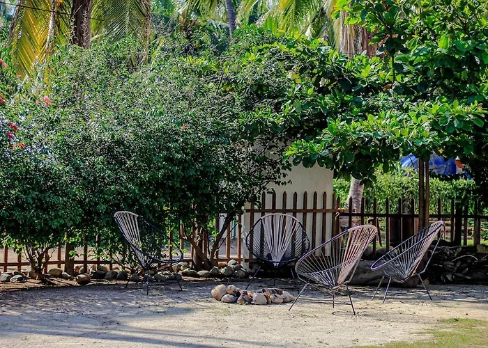 Tres Palmas In Saladita #2 * Zihuatanejo